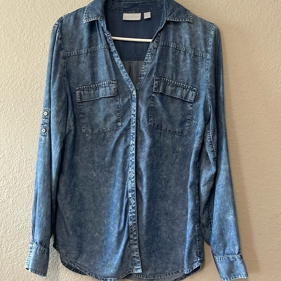 New York and Co chambray button down Medium washed off casual wear long sleeve - Picture 1 of 11